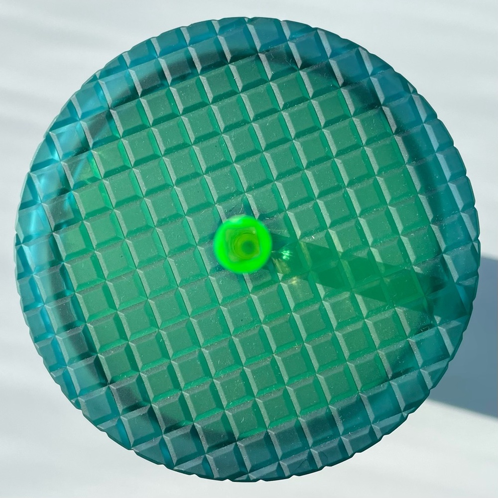 New Starbucks Cold Cup Summer 2022 Mountain Dew Green Grid Venti 24 oz Plastic - Picture 3 of 4